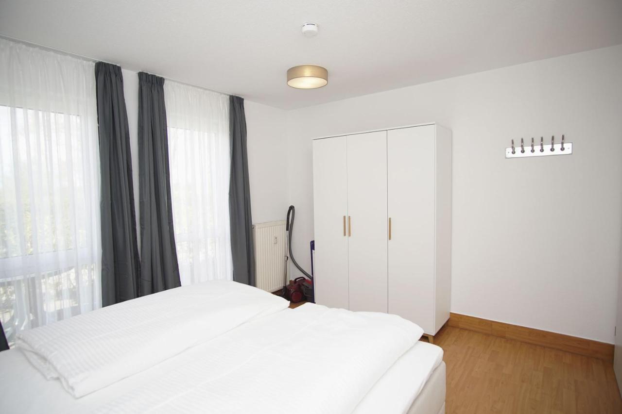 Strandnah Mit Terrasse, Gratis Nutzung Vom Ahoi Erlebnisbad Und Sauna In Sellin - Strandhaus Moenchgut Fewo06 Lobbe Exterior foto
